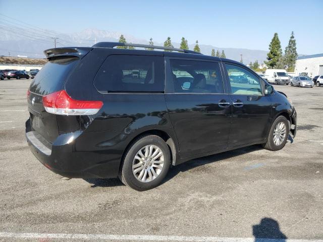 Photo 3 from auction – 2013 TOYOTA SIENNA XLE with VIN 5TDYK3DC3DS393286