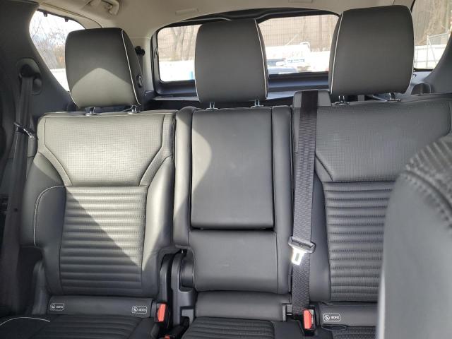 Photo 10 from auction – 2017 LAND ROVER DISCOVERY with VIN SALRRBBV8HA013207