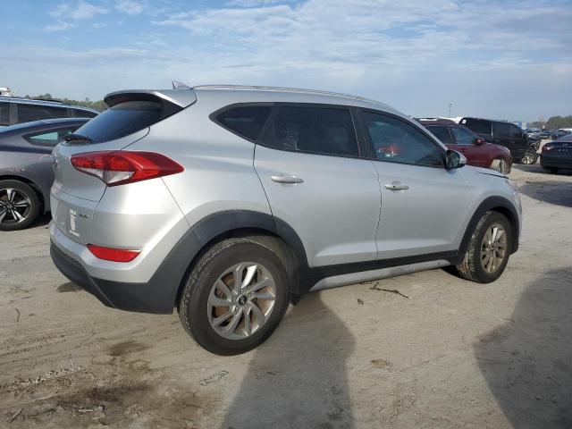 Photo 3 from auction – 2017 HYUNDAI TUCSON LIM with VIN KM8J3CA47HU546485