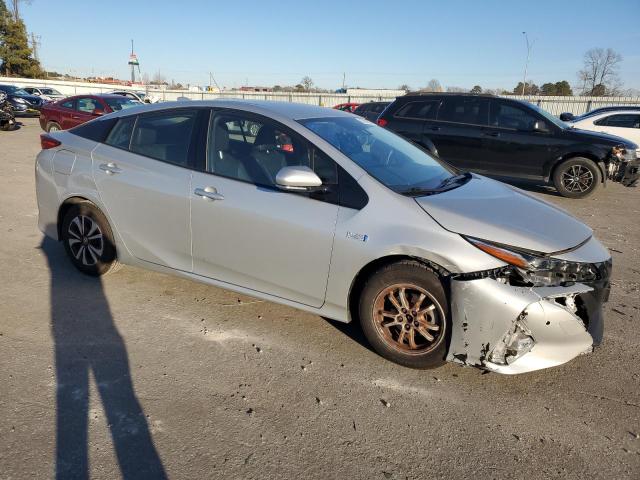 Photo 4 from auction – 2017 TOYOTA PRIUS PRIM with VIN JTDKARFP0H3000301