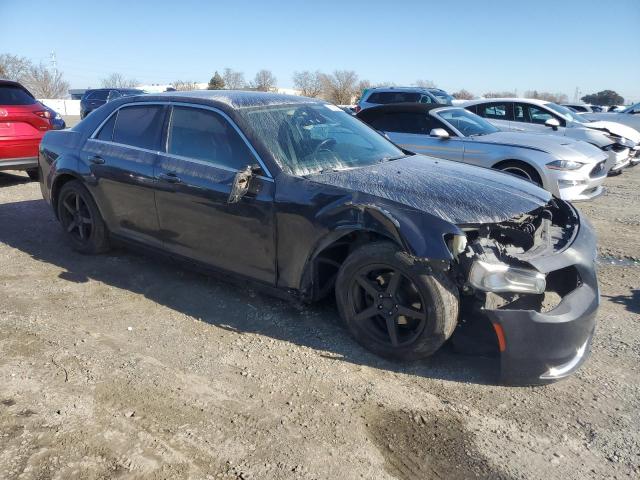 Photo 4 from auction – 2016 CHRYSLER 300 LIMITE with VIN 2C3CCAAG0GH260723
