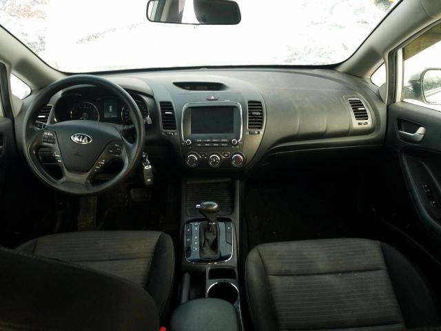 Photo 8 from auction – 2018 KIA FORTE LX with VIN 3KPFL4A75JE181464