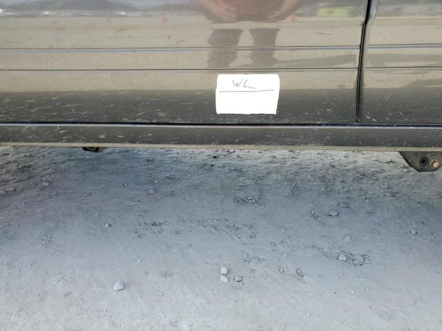 Photo 12 from auction – 2002 LEXUS LX 470 with VIN JTJHT00W723514716