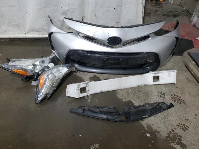 Photo 12 from auction – 2015 TOYOTA PRIUS V with VIN JTDZN3EU2FJ017150