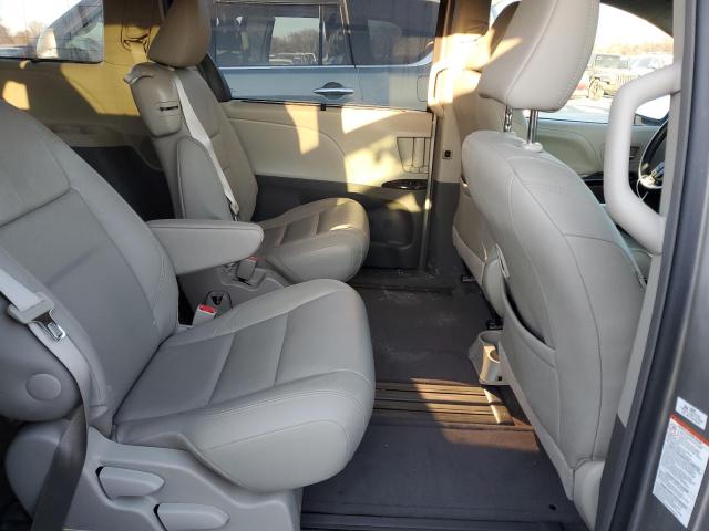 Photo 11 from auction – 2017 TOYOTA SIENNA XLE with VIN 5TDYZ3DC4HS816989