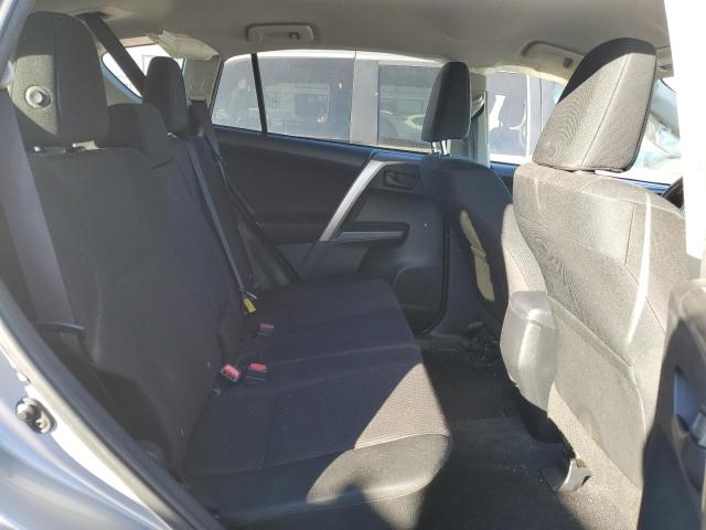 Photo 11 from auction – 2018 TOYOTA RAV4 LE with VIN JTMZFREV7JJ180989