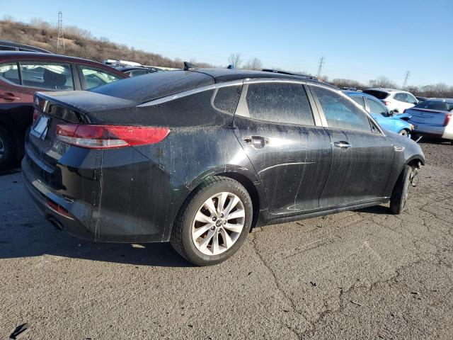 Photo 3 from auction – 2017 KIA OPTIMA LX with VIN 5XXGT4L38HG122005