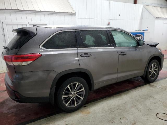 Photo 3 from auction – 2017 TOYOTA HIGHLANDER with VIN 5TDJZRFH7HS481076