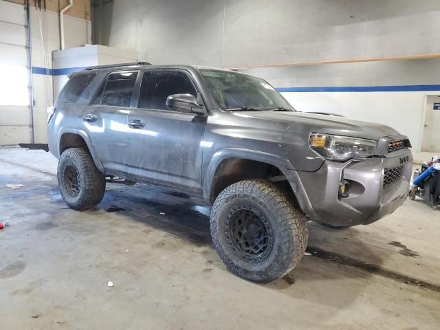 Photo 4 from auction – 2016 TOYOTA 4RUNNER SR with VIN JTEBU5JR8G5360875
