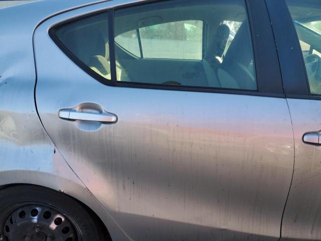 Photo 10 from auction – 2012 TOYOTA PRIUS C with VIN JTDKDTB31C1514413