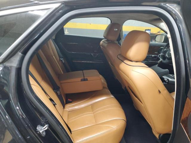 Photo 10 from auction – 2016 JAGUAR XJ with VIN SAJWA1C73G8V93601