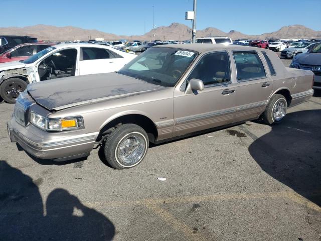 LINCOLN TOWN CAR E 1995 with VIN 1LNLM81WXSY610331 - Photo from auction