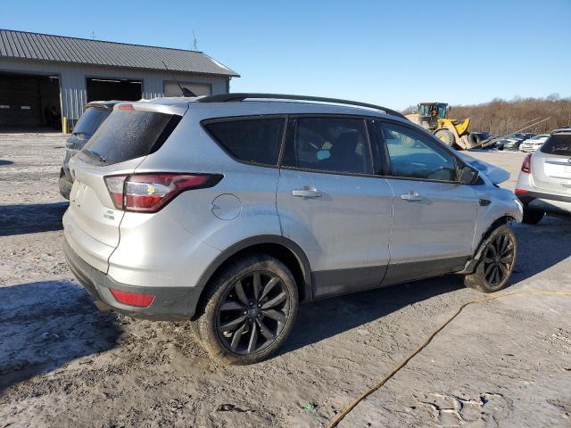 Photo 3 from auction – 2018 FORD ESCAPE SE with VIN 1FMCU9GD4JUD47660