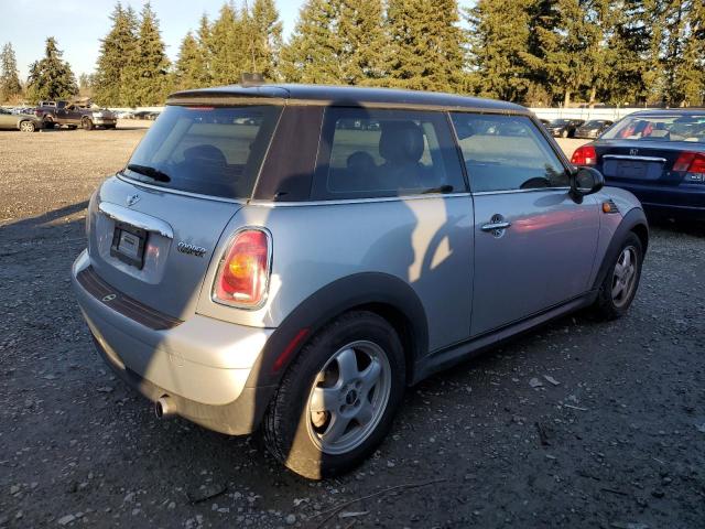 Photo 3 from auction – 2007 MINI COOPER with VIN WMWMF33547TT50861