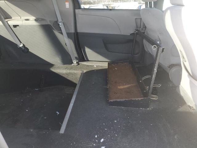 Photo 11 from auction – 2016 TOYOTA SIENNA LE with VIN 5TDKK3DC2GS733778