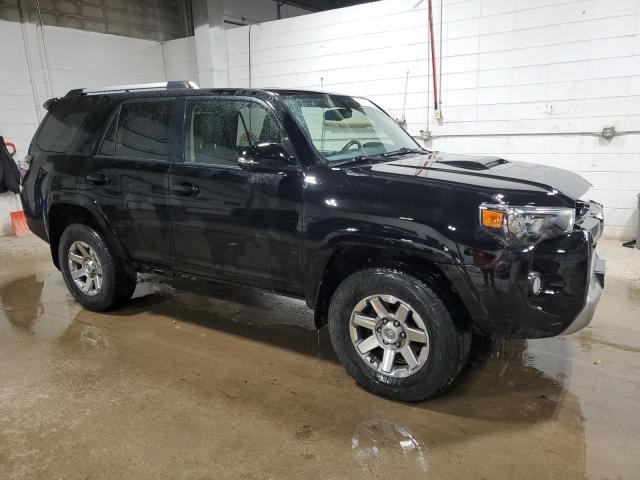 Photo 4 from auction – 2014 TOYOTA 4RUNNER SR with VIN JTEBU5JRXE5189737