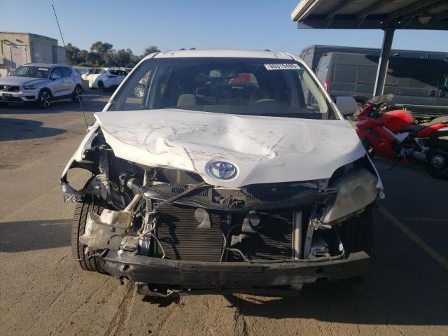 Photo 5 from auction – 2011 TOYOTA SIENNA LE with VIN 5TDKK3DC2BS071130