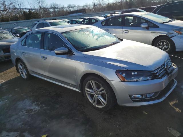Photo 4 from auction – 2015 VOLKSWAGEN PASSAT SEL with VIN 1VWCT7A3XFC058420