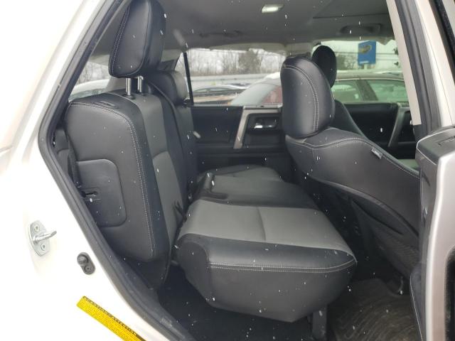 Photo 11 from auction – 2016 TOYOTA 4RUNNER SR with VIN JTEBU5JR1G5308665