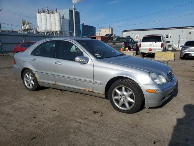 Photo 4 from auction – 2002 MERCEDES-BENZ C320 with VIN WDBRF64J62F199159