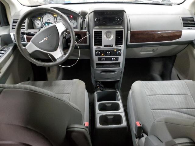 Photo 8 from auction – 2010 CHRYSLER TOWN & COU with VIN 2A4RR5D16AR337027