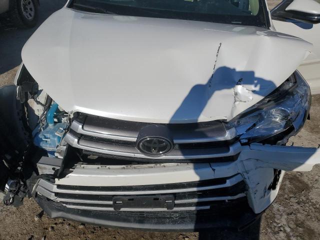 Photo 12 from auction – 2018 TOYOTA HIGHLANDER with VIN 5TDJZRFH6JS913971