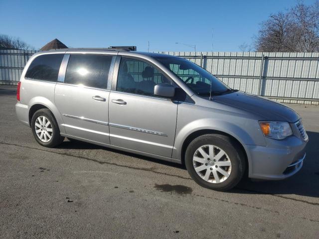Photo 4 from auction – 2016 CHRYSLER TOWN & COU with VIN 2C4RC1BG9GR288678