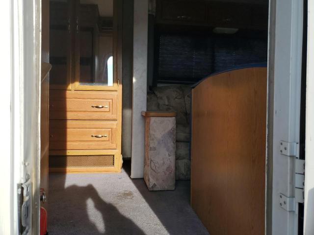 Photo 11 from auction – 2000 FOUW MOTORHOME with VIN 1FDXE40S0XHB88308
