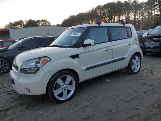 KIA SOUL + 2011 with VIN KNDJT2A23B7341121 - Photo from auction