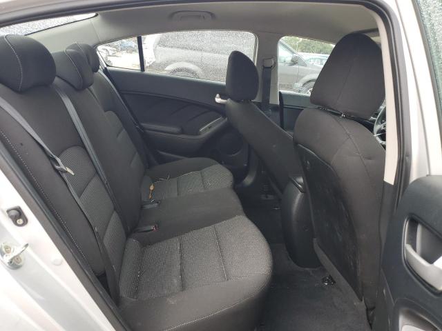 Foto 10 de la subasta – 2017 KIA FORTE LX con VIN 3KPFK4A74HE017149