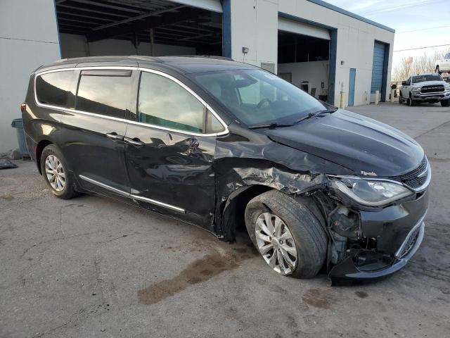 Photo 4 from auction – 2017 CHRYSLER PACIFICA T with VIN 2C4RC1BG0HR503169