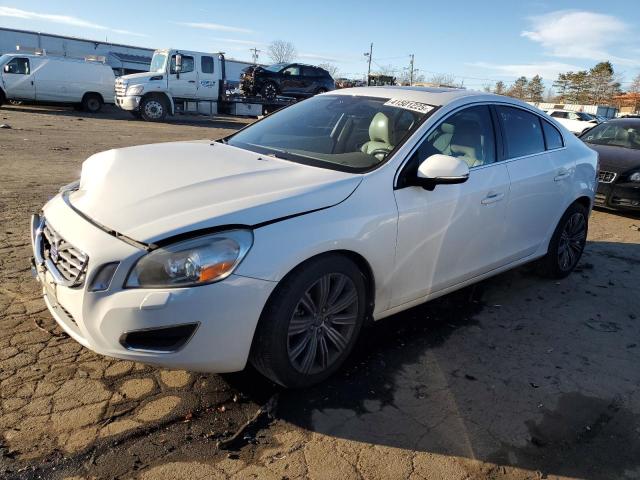 VOLVO S60 T6 2012 с VIN YV1902FH2C2133992 - Фото с аукциона