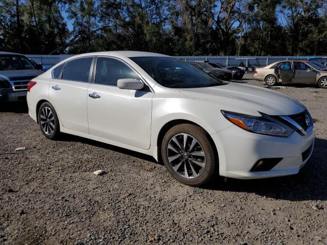 Photo 4 from auction – 2017 NISSAN ALTIMA 2.5 with VIN 1N4AL3AP3HC209984