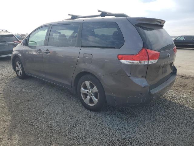 Photo 2 from auction – 2014 TOYOTA SIENNA LE with VIN 5TDKK3DC9ES477331