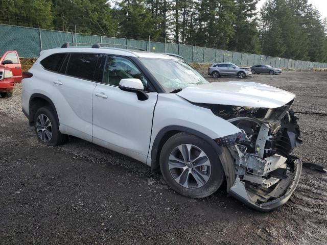 Photo 4 from auction – 2022 TOYOTA HIGHLANDER with VIN 5TDGZRBH4NS582085