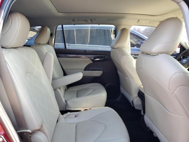 Photo 11 from auction – 2022 TOYOTA HIGHLANDER with VIN 5TDEBRCH1NS074764