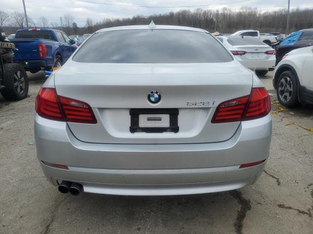 Photo 6 from auction – 2011 BMW 528 I with VIN WBAFR1C59BC746071