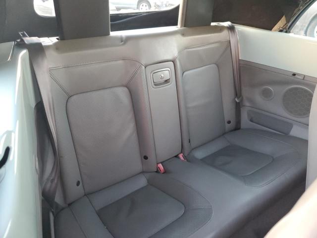 Photo 10 from auction – 2004 VOLKSWAGEN NEW BEETLE with VIN 3VWCD31Y84M335319