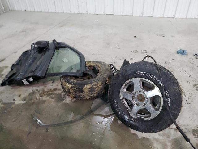 Photo 13 from auction – 2003 CHEVROLET TRAILBLAZE with VIN 1GNDT13S732275702