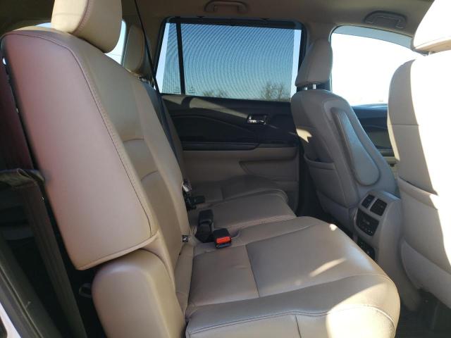 Photo 11 from auction – 2017 HONDA PILOT TOUR with VIN 5FNYF5H99HB016342