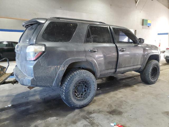 Photo 3 from auction – 2016 TOYOTA 4RUNNER SR with VIN JTEBU5JR8G5360875