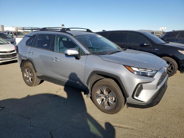 Photo 4 from auction – 2023 TOYOTA RAV4 XLE with VIN 2T3P1RFV2PC385443