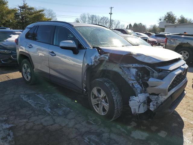 Photo 4 from auction – 2021 TOYOTA RAV4 XLE with VIN 2T3W1RFV6MC092877
