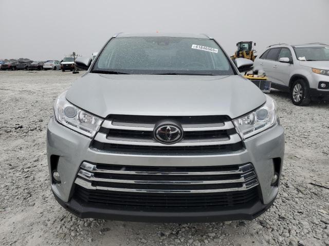 Photo 5 from auction – 2019 TOYOTA HIGHLANDER with VIN 5TDJZRFH8KS986759