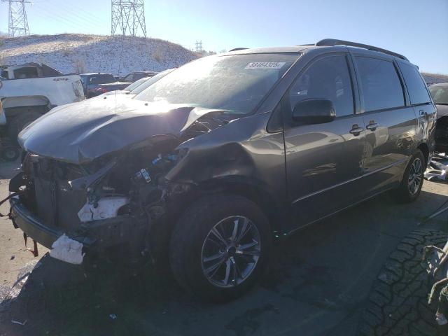 TOYOTA SIENNA 2005 with VIN 5TDZA23C75S272961 - Photo from auction