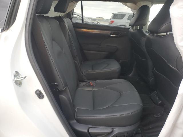 Photo 11 from auction – 2023 TOYOTA HIGHLANDER with VIN 5TDXBRCH2PS592040