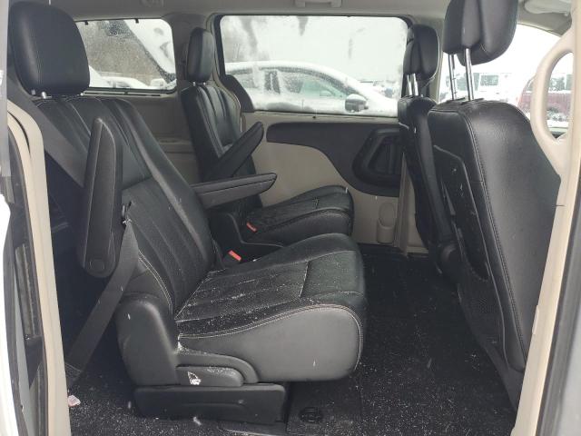 Photo 11 from auction – 2012 CHRYSLER TOWN & COU with VIN 2C4RC1CG3CR117210