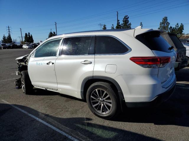 Снимка 2 от търг – 2017 TOYOTA HIGHLANDER с VIN 5TDKZRFH3HS199201