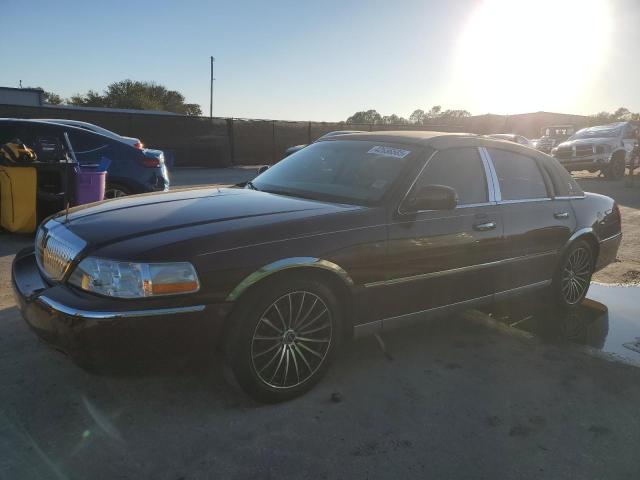LINCOLN TOWN CAR S 2011 with VIN 2LNBL8CV6BX750895 - Photo from auction