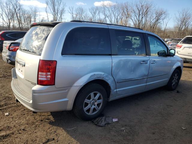 Photo 3 from auction – 2010 CHRYSLER TOWN & COU with VIN 2A4RR8DX6AR480565